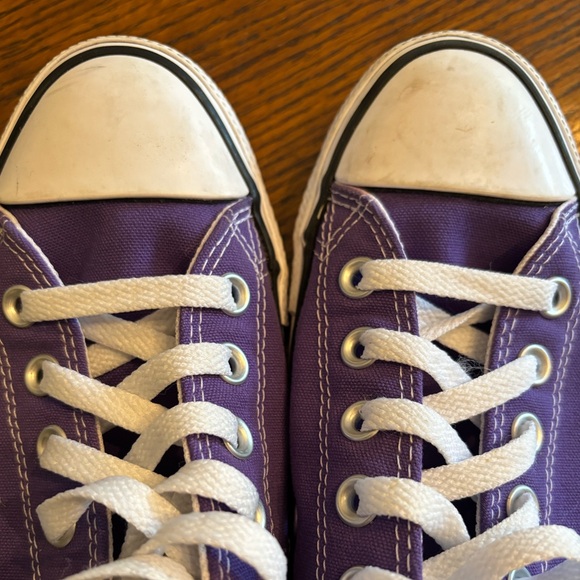Women’s purple Converse sneakers size 8.5 - Picture 7 of 8